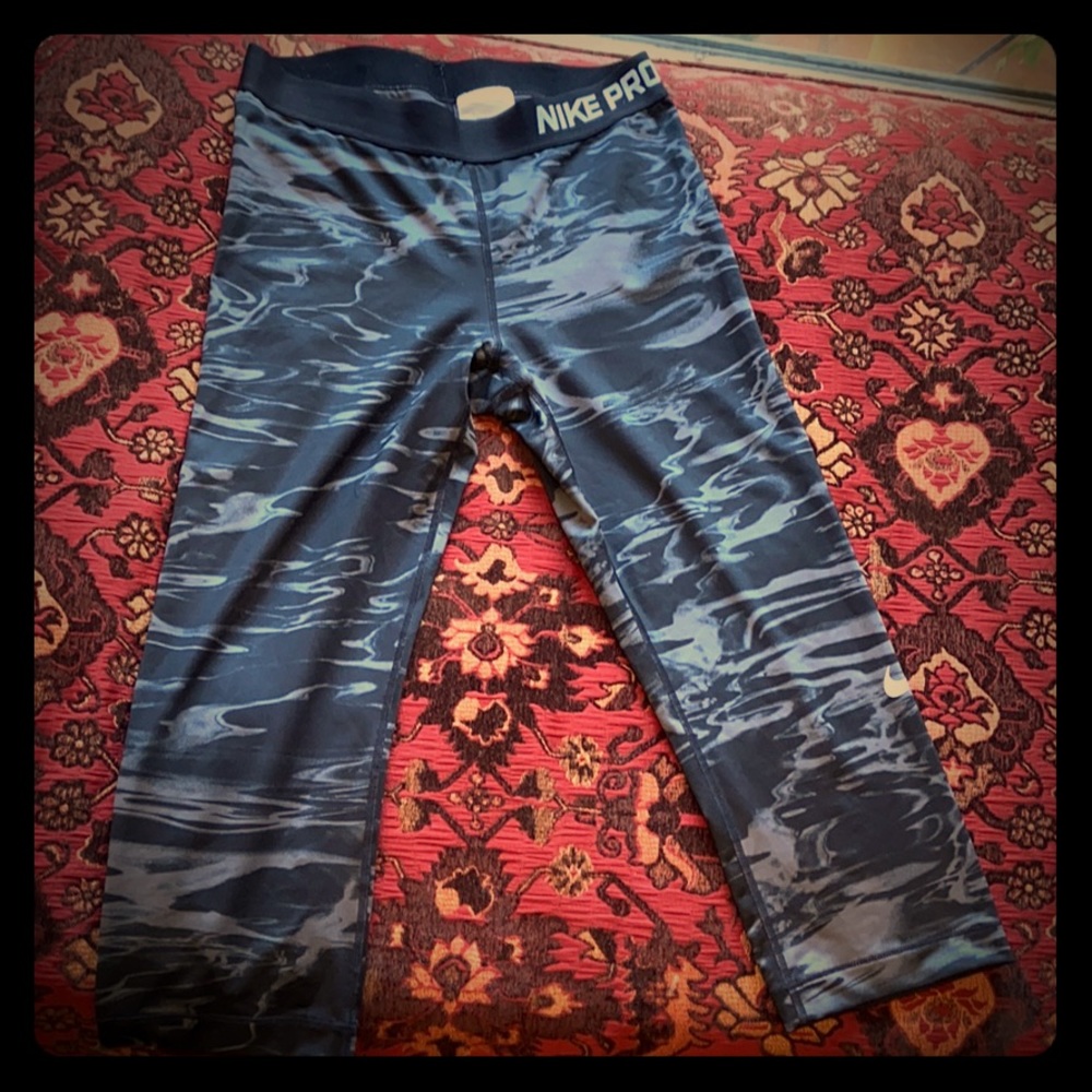 Capri workout pants